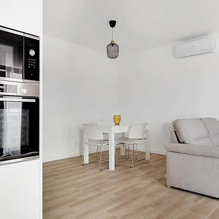 13 Esteva 1ºd 5 Min To The *